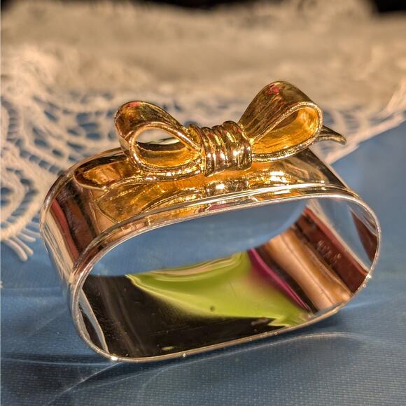 Set of 4 Elegant Silver Plated Oval Napkin Rings w/ Gold Plated Bows-Great Gift! - Picture 5 of 7
